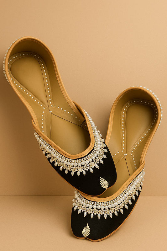 Black Handcrafted Jutti with Pearl & Kundan Embellishment – Luxury Ethnic Footwear for Women